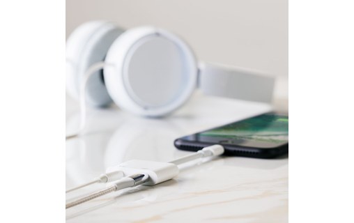 BELKIN Adaptateur 3,5 mm RockStar audio + recharge