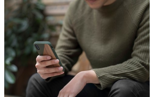 Native Union Clic Wooden White/Chestnut - Coque en bois pour iPhone X / XS